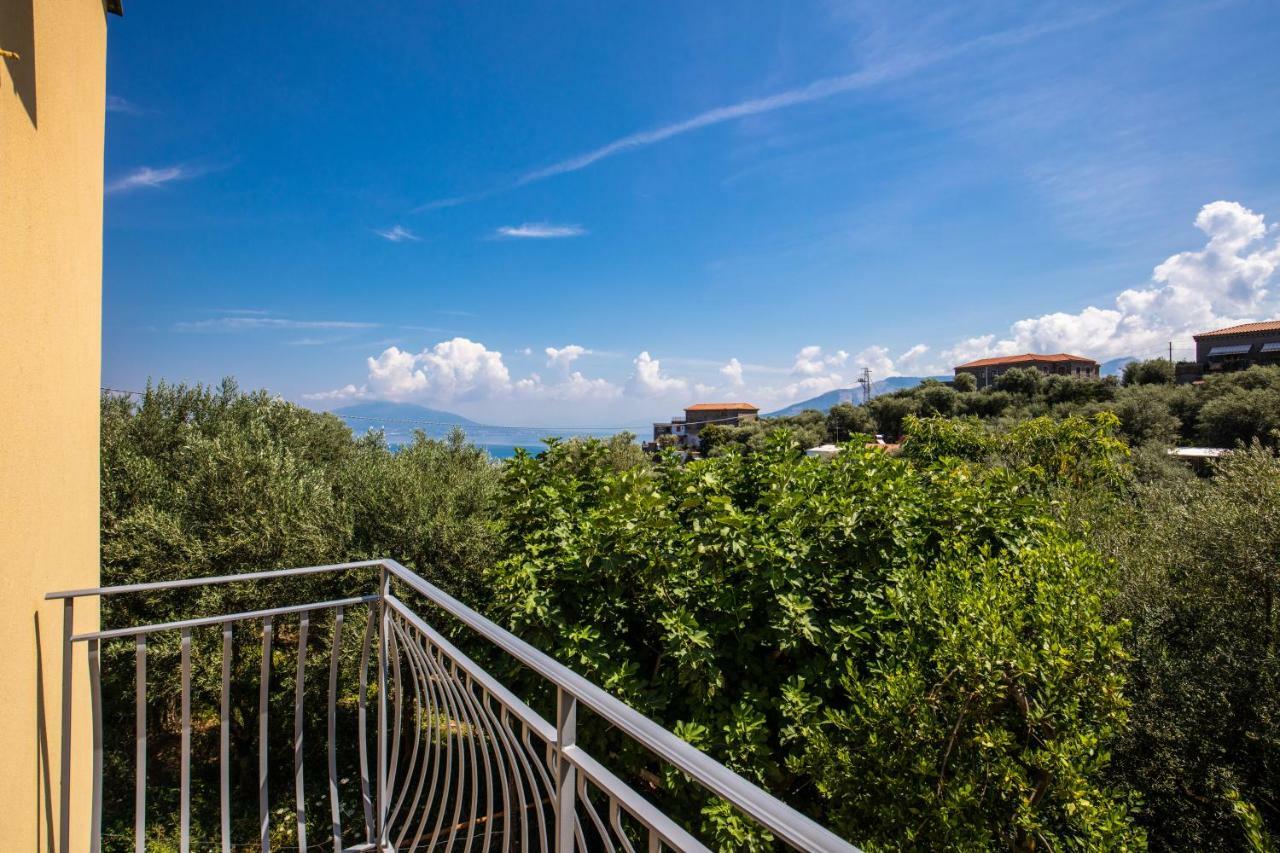 Chez Carme' Lägenhet Sorrento Exteriör bild